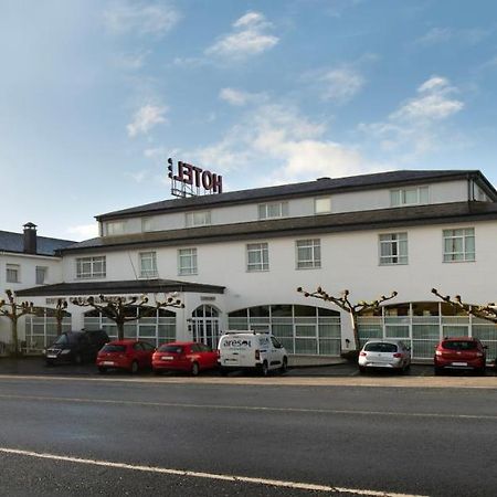Hotel Barreiro Leira エクステリア 写真