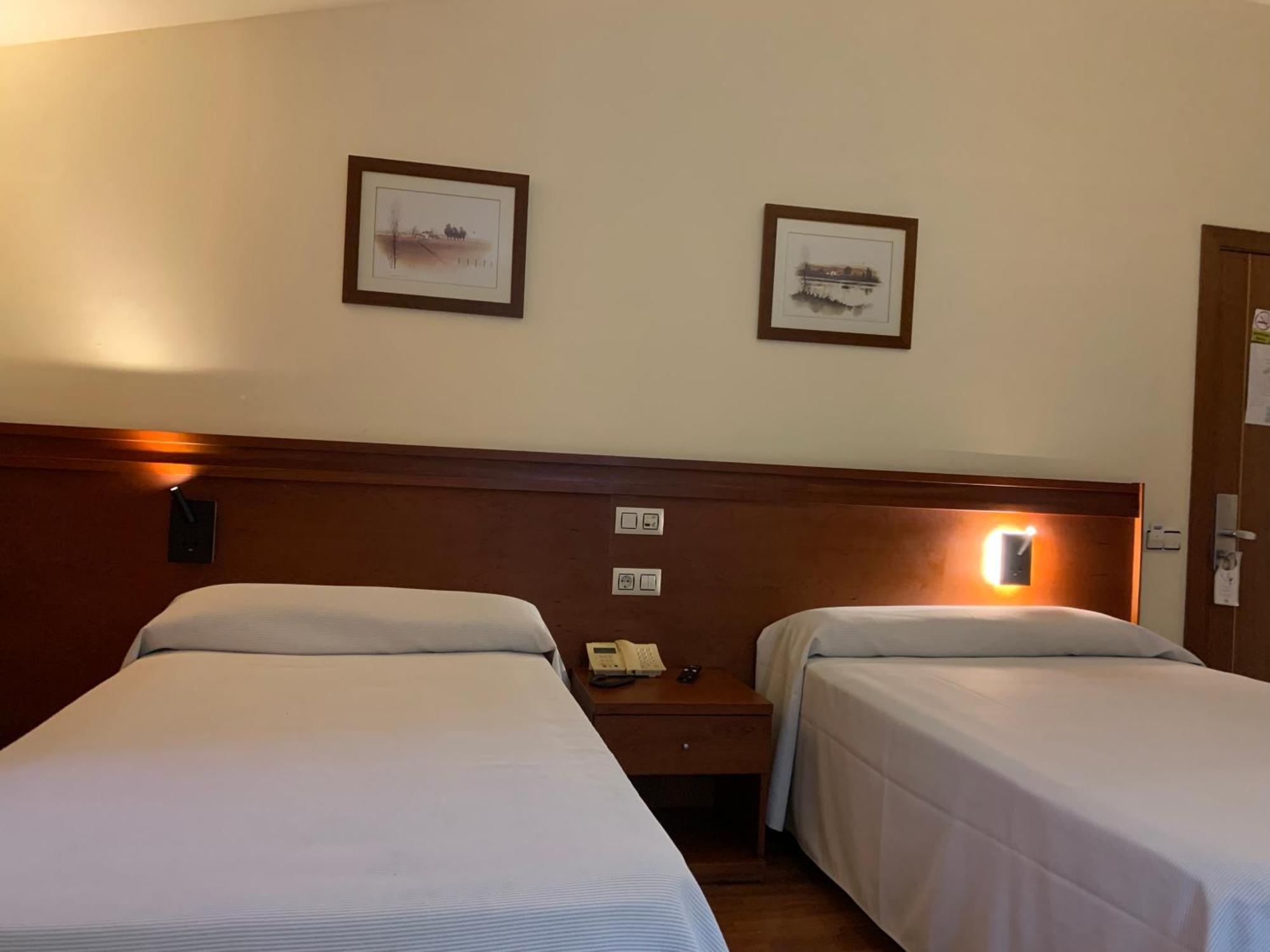 Hotel Barreiro Leira エクステリア 写真